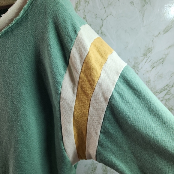 Ces femme Cropped Sweatshirt - Picture 4 of 10